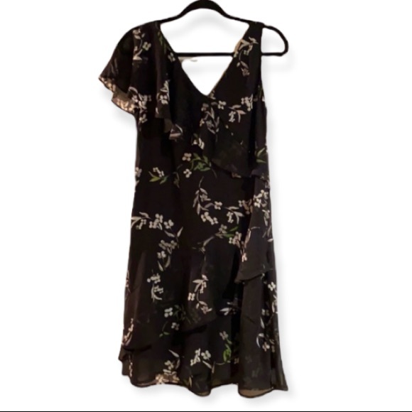 🍒 🆕 Black Floral Chiffon Dress-!!! - Picture 11 of 13